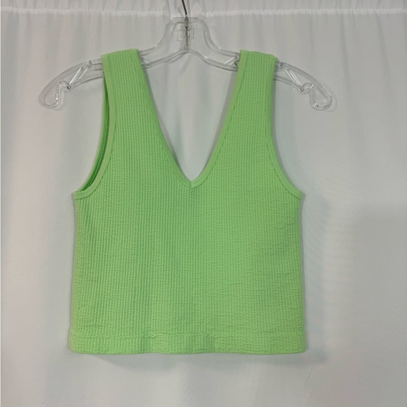 By Together Lime Seamless Plunge Crop Tank - Picture 1 of 8